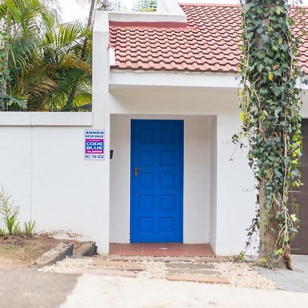 The Blue Door B&B Ист-Лондон Экстерьер фото